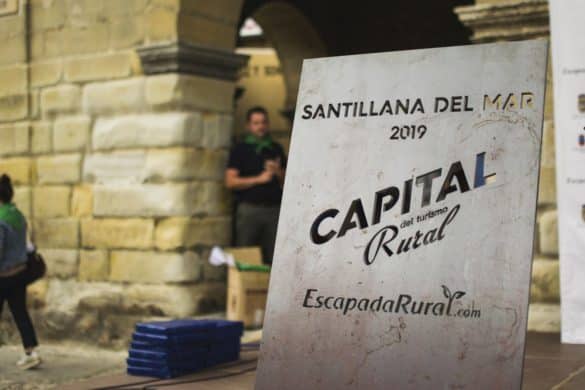 Santillana del Mar celebra su capitalidad junto a los 9 pueblos finalistas