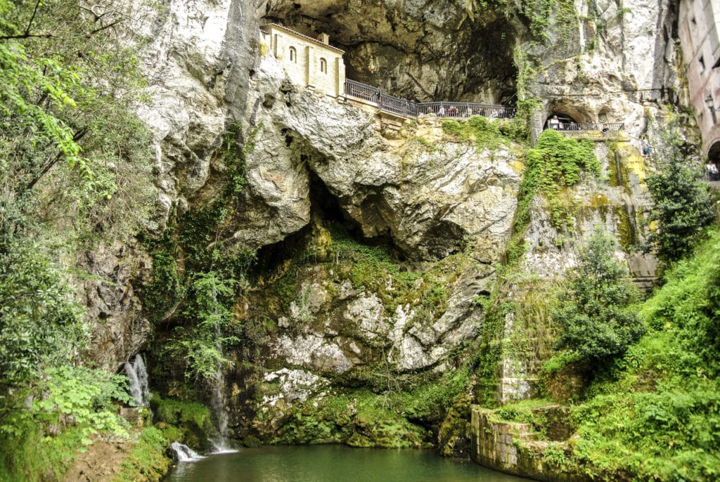 Cueva ermita de Covadonga