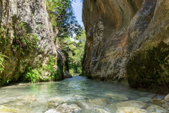 Los Cahorros del río Chillar, aventura entre pasadizos naturales